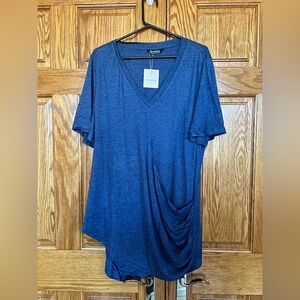 BloomChic - Navy Short Sleeve V-Neck Top